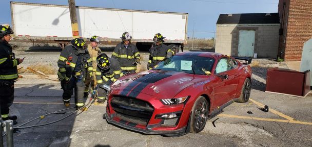 Ford Shelby Gt500 Znishili Amerikanski Pozhezhniki Na Navchanni Foto Avto Svit Tsn Ua