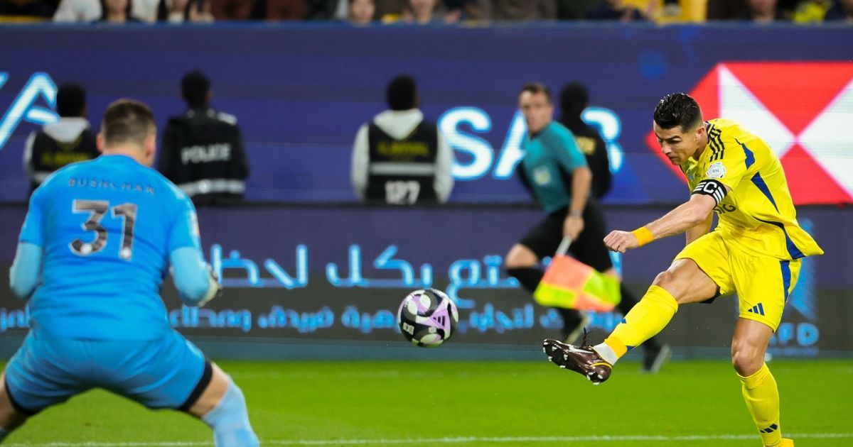 Криштиану Роналду забивает гол в ворота Георгия Бущана / Фото: facebook.com/alnassrfc