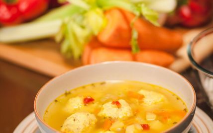 Рецепт супа с куриными фрикадельками от Руслана Сеничкина