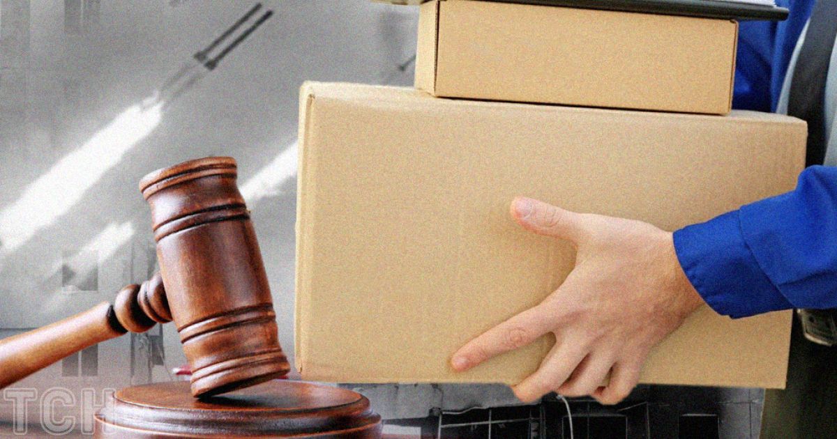 В Николаеве работник почты шантажировал российскими ракетами приходивших в отделение женщин. Коллаж ТСН.ua