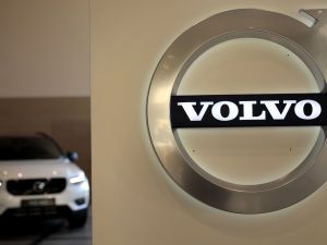 Volvo вирішила обмежити максимальну швидкість своїх авто