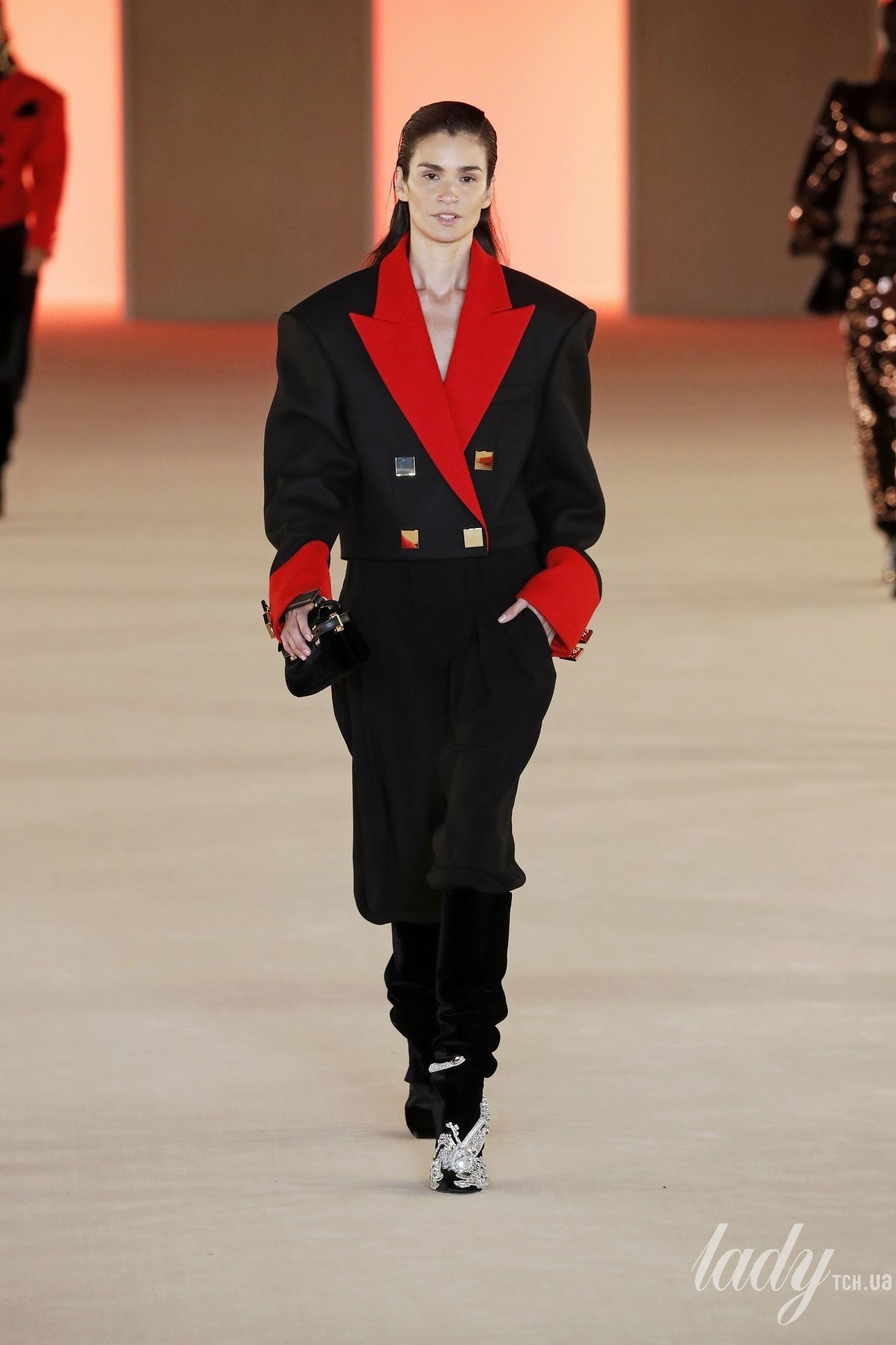 Коллекция Balmain прет-а-порте сезона осень-зима 2020-2021_77
