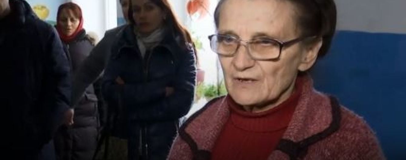 Суд поновив на роботу скандальну вчительку з Шостки, яка тримала в "заручниках" учнів