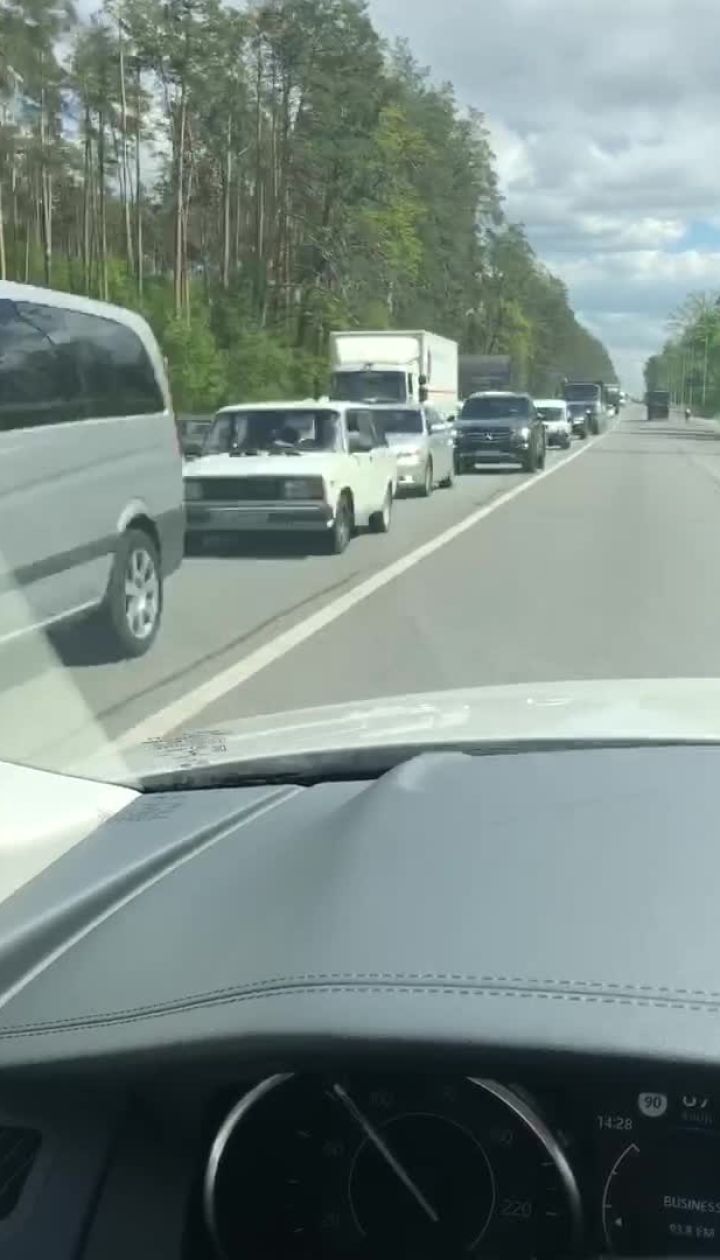 В бік Ірпеня утворився довжелезний затор через дрібні аварії