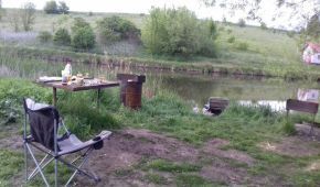 З'явилися фото з місця розстрілу відпочивальників з Києва на ставку під Попільнею