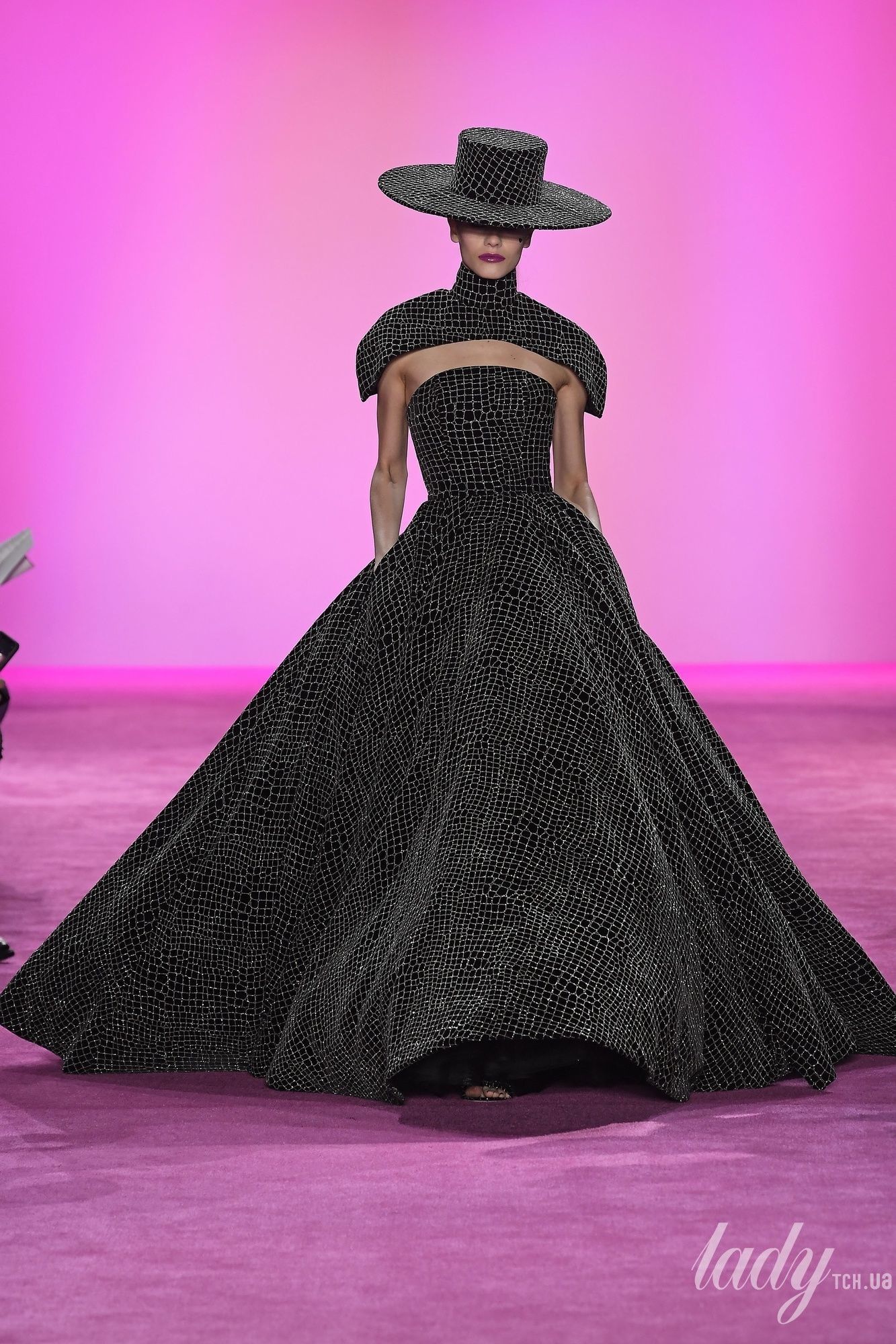 Коллекция Christian Siriano прет-а-порте сезона осень-зима 2020-2021_65