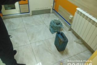Чоловік облився бензином у ломбарді Харкова через неробочий телефон
