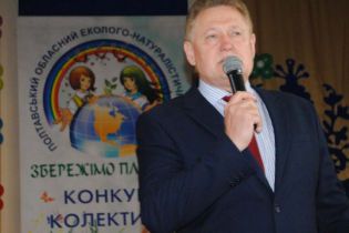 У Полтаві в машині виявили тіло відомого педагога із кульовим пораненням