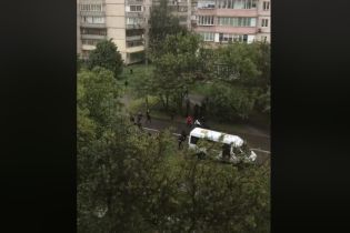 У Броварах посеред житлових будинків сталася стрілянина