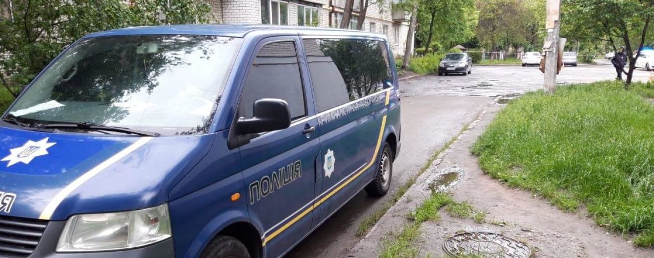У Кам'янському чоловік до смерті відлупцював дружину і намагався втекти