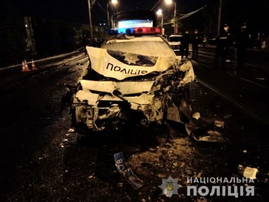 У Харкові поліцейський на Daewoo Lanos на швидкості протаранив патрульний Prius, є загиблі