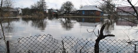 В українських річках піднімається вода: може затопити урожай