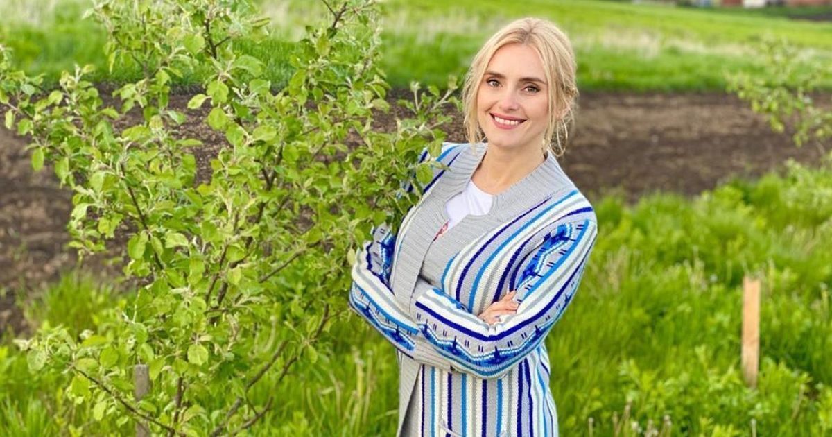 Ирина Федишин показала папу в его молодом саду