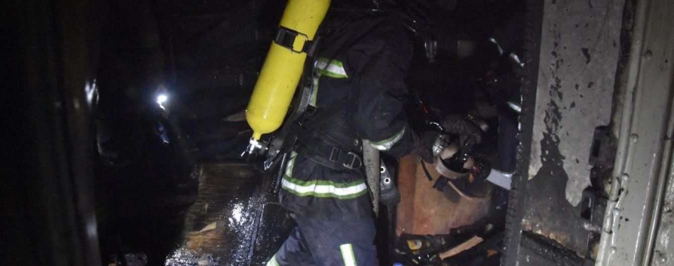 В Одесі палала квартира в багатоповерхівці: масову евакуацію проводили кисневих масках