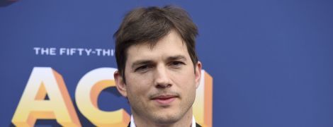 Эштон Кутчер шокировал постаревшим и уставшим видом