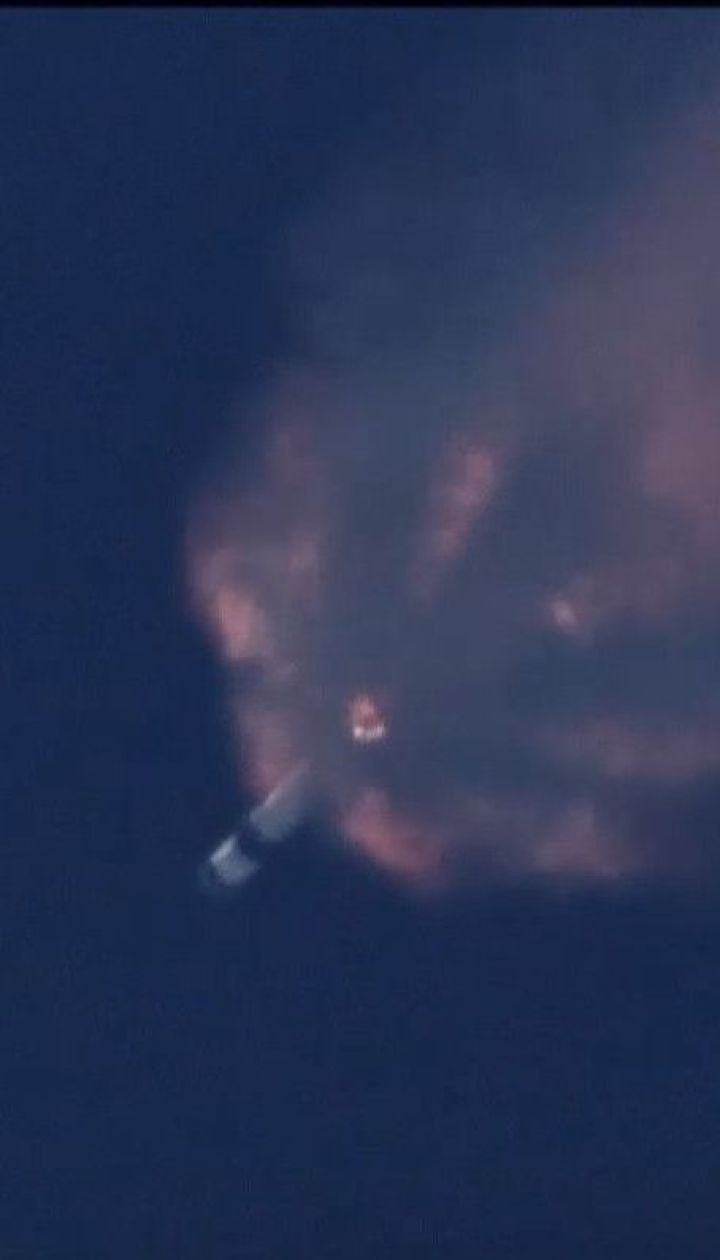 Ракета Falcon 9 успешно вернулась к космотрому на мысе Канаверал