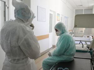 Коронавирус в Украине: за сутки количество новых случаев перевалило за 800