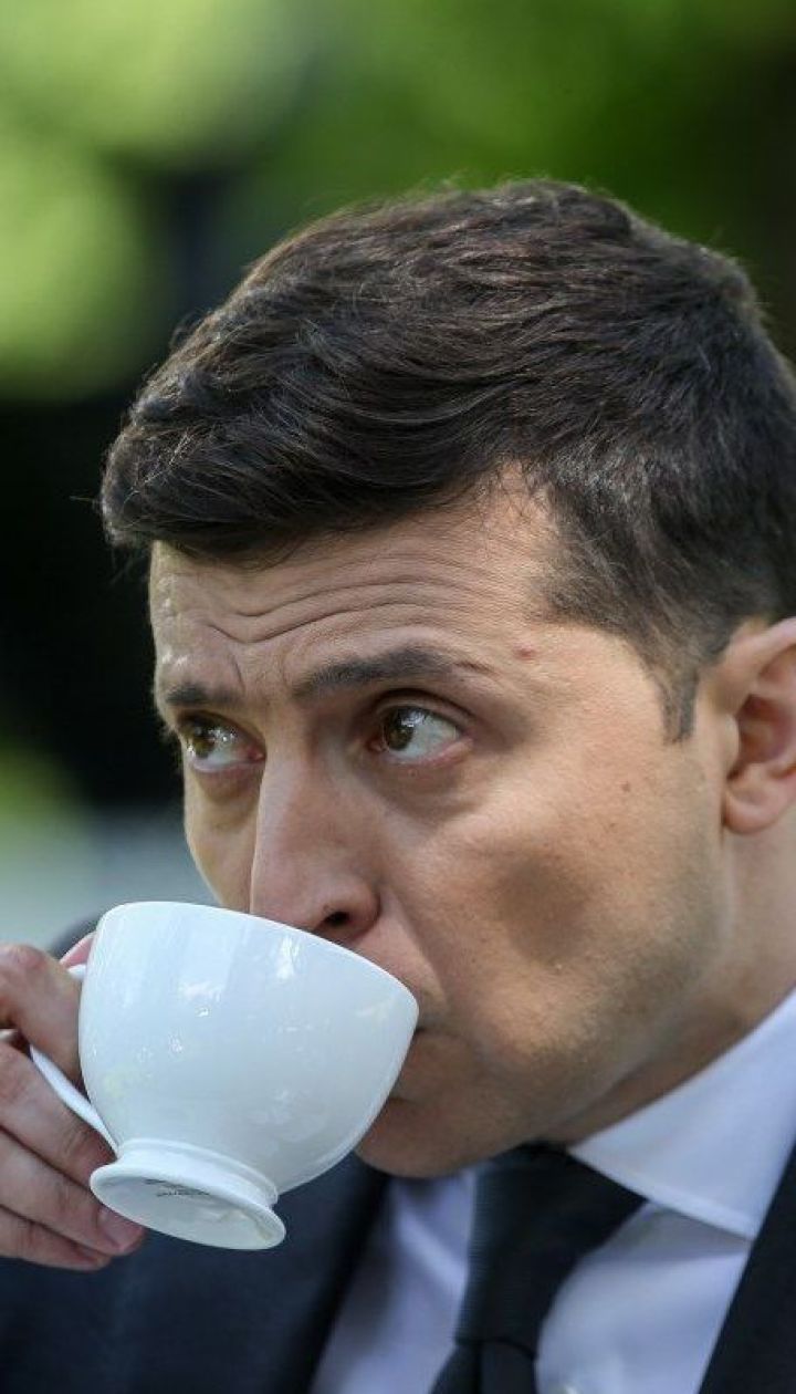 Зеленський показав, як тренується, назвав улюблену страву та розповів, від чого гладшає