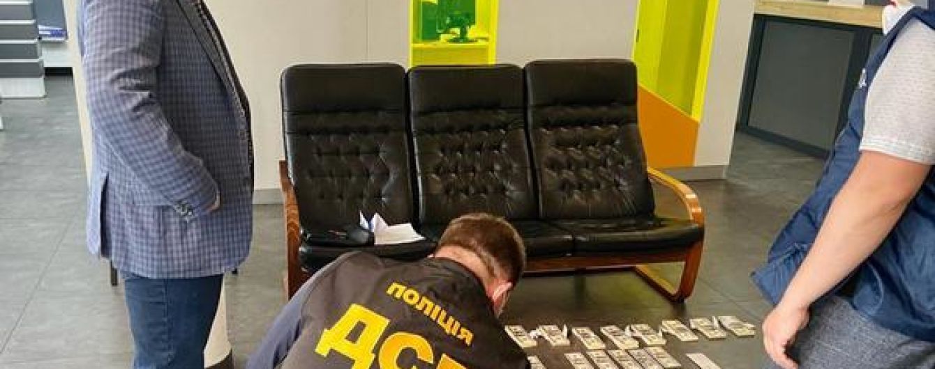 На взятке в 100 тысяч долларов США попался киевский прокурор