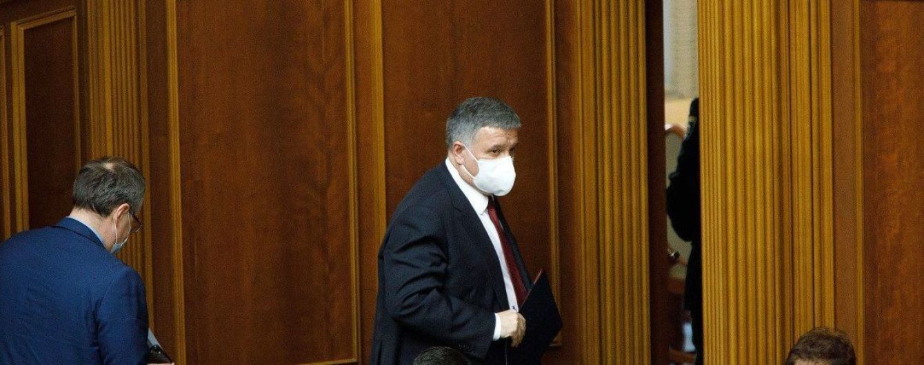 Аваков срочно вылетел в Луцк, где захвачены заложники