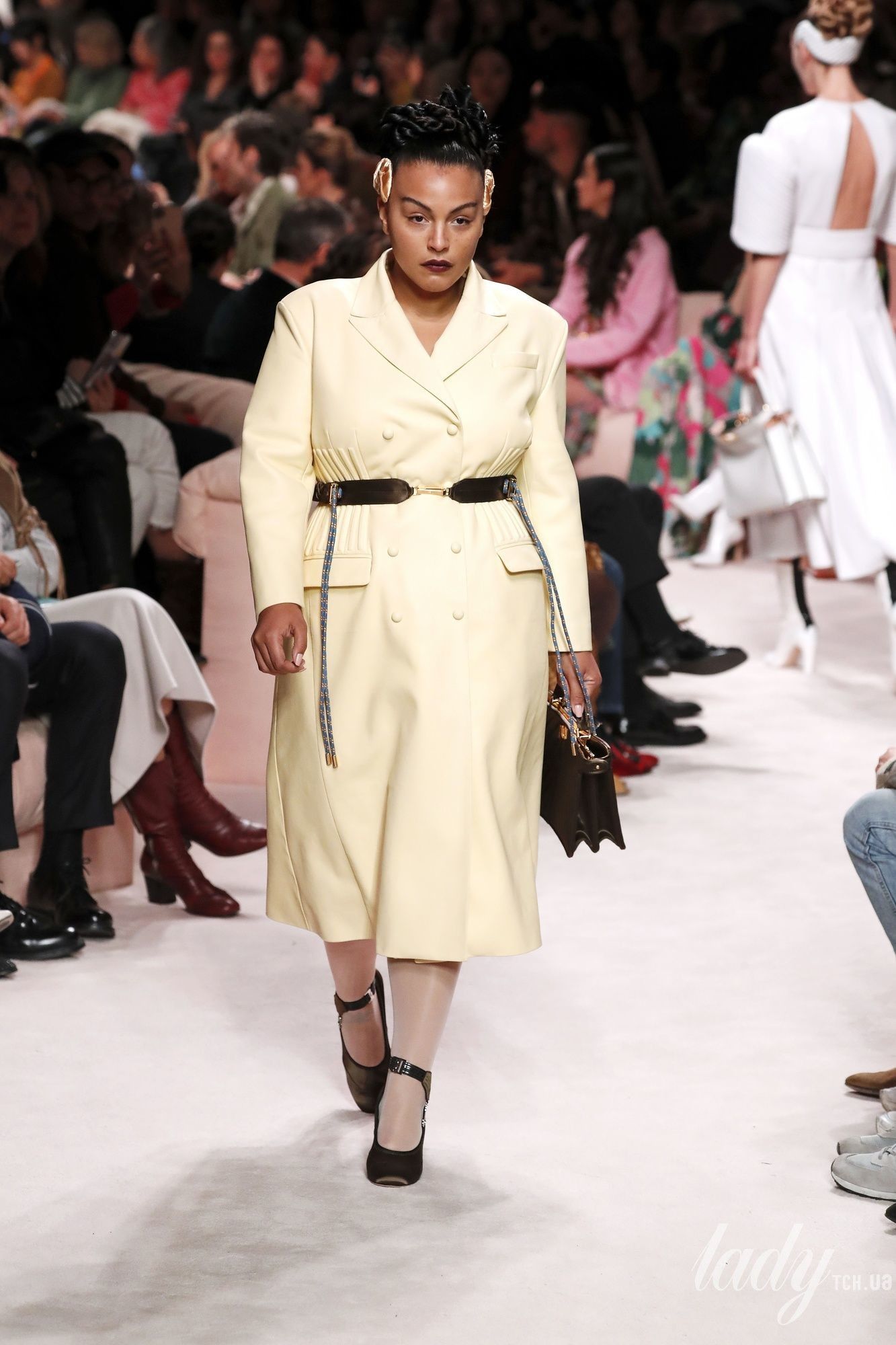 Коллекция Fendi прет-а-порте сезона осень-зима 2020-2021_33
