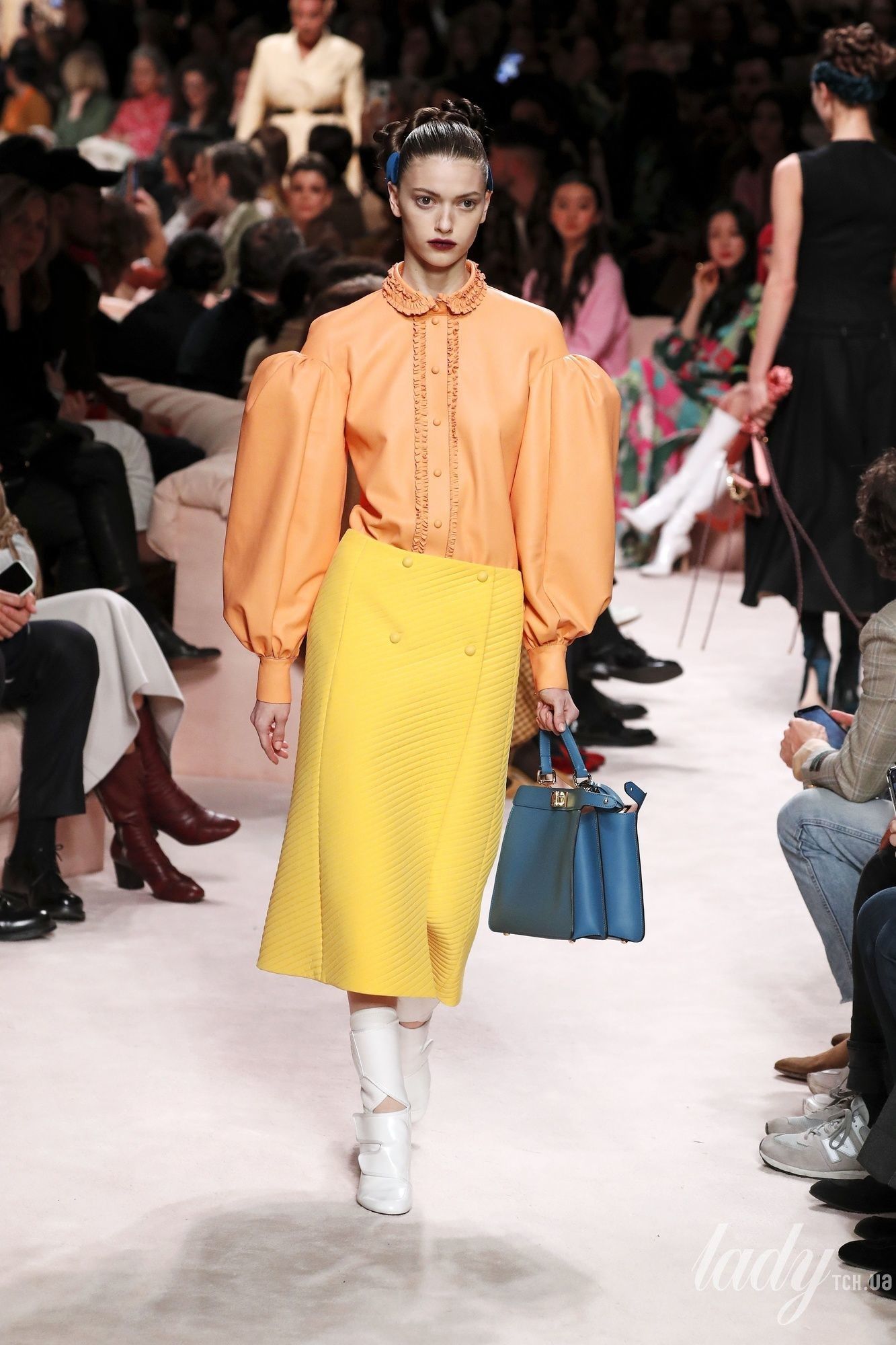 Коллекция Fendi прет-а-порте сезона осень-зима 2020-2021_31