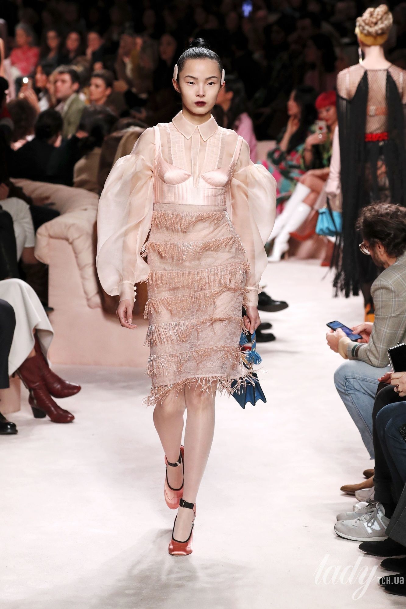 Коллекция Fendi прет-а-порте сезона осень-зима 2020-2021_51