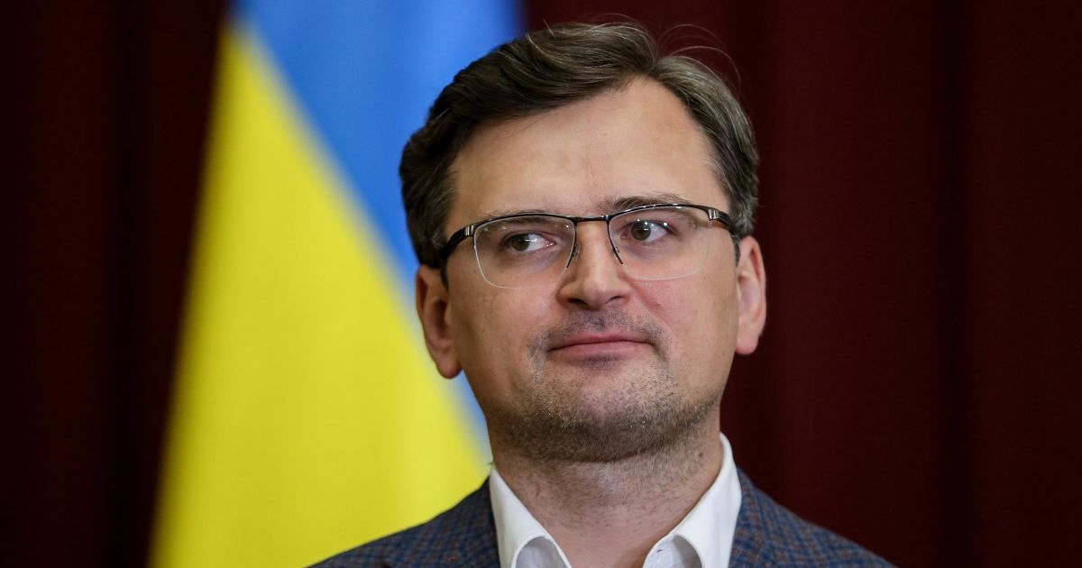 "РФ не продвинула" русский мир "в Украине танками, не сможет и мягкой силой": Кулеба ответил на упреки Кремля