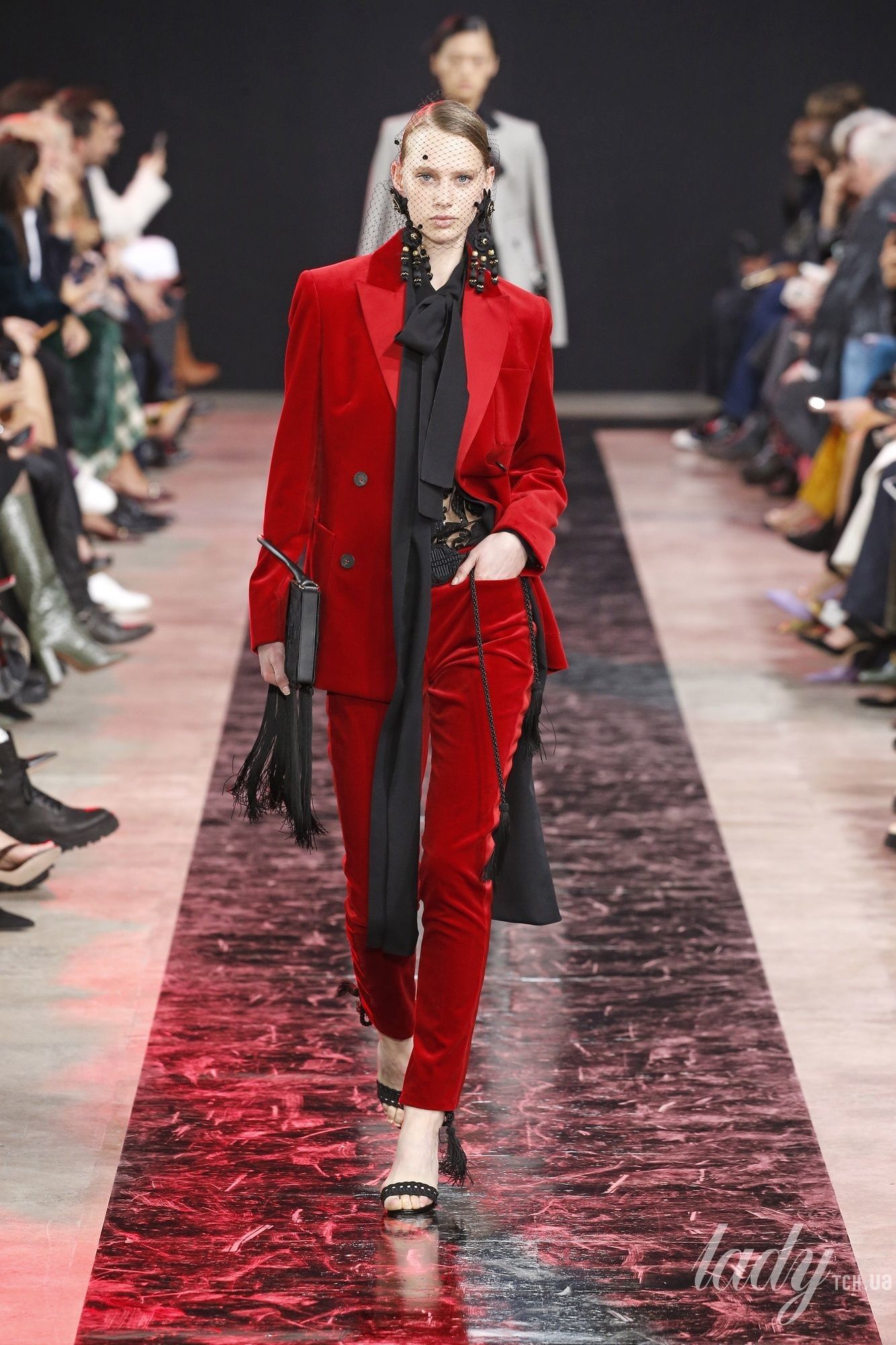 Коллекция Elie Saab прет-а-порте сезона осень-зима 2020-2021_2