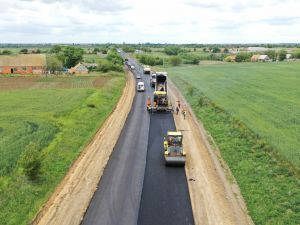 Угорщина пропонує 50 мільйонів доларів для будівництва доріг на заході України