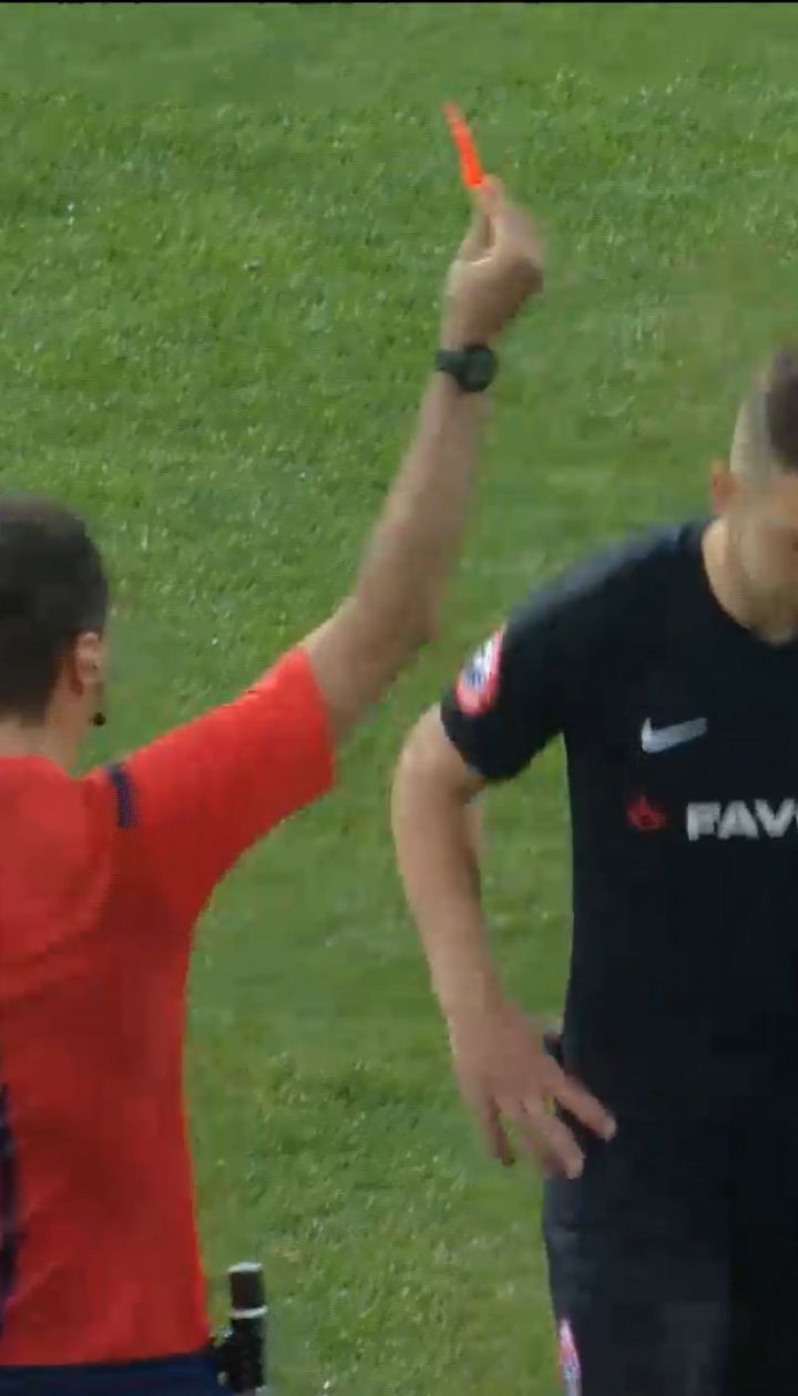 Заря - Динамо - 1:2 - просмотр VAR: Цвек получил красную карточку за фол на Сидорчуку
