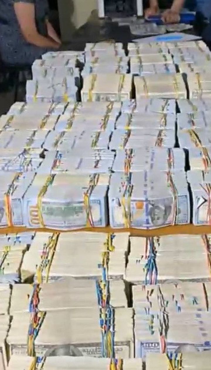 Хабар керівникам САП і НАБУ: Вищий антикорупційний суд обирає запобіжні заходи підозрюваним