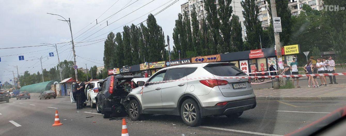 В Сети появилось видео ужасного ДТП с наездом на патрульную полицейскую