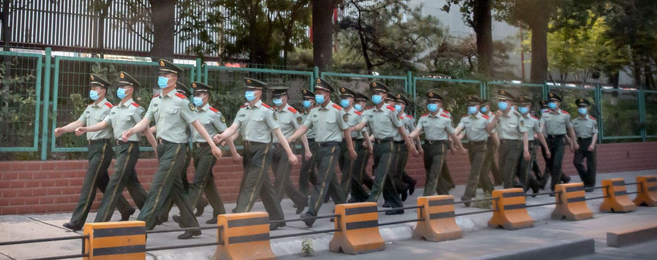 У Китаї 11-мільйонне місто оголосило воєнний стан через спалах коронавірусу