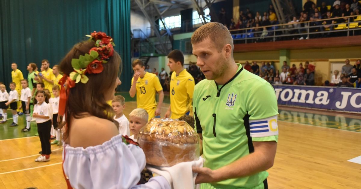 чемпионат украины по футзалу 2016