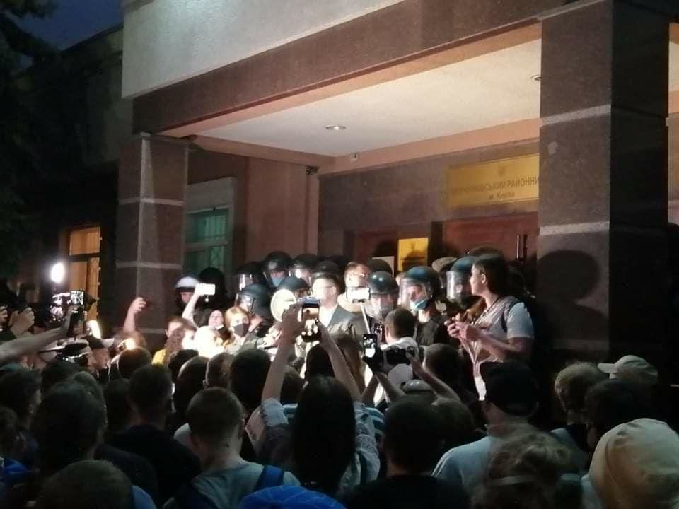суд над Стерненком_2