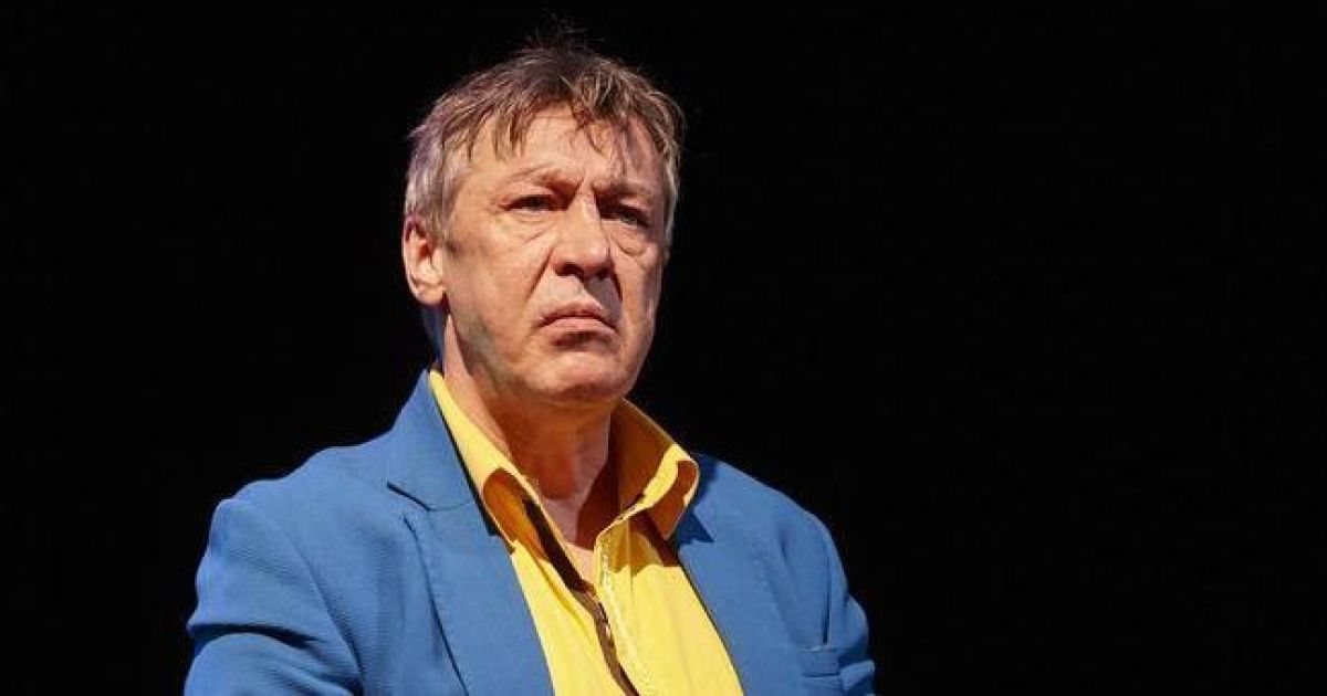 Небінарна донька Михайла Єфремова заявила, що вона Сергій