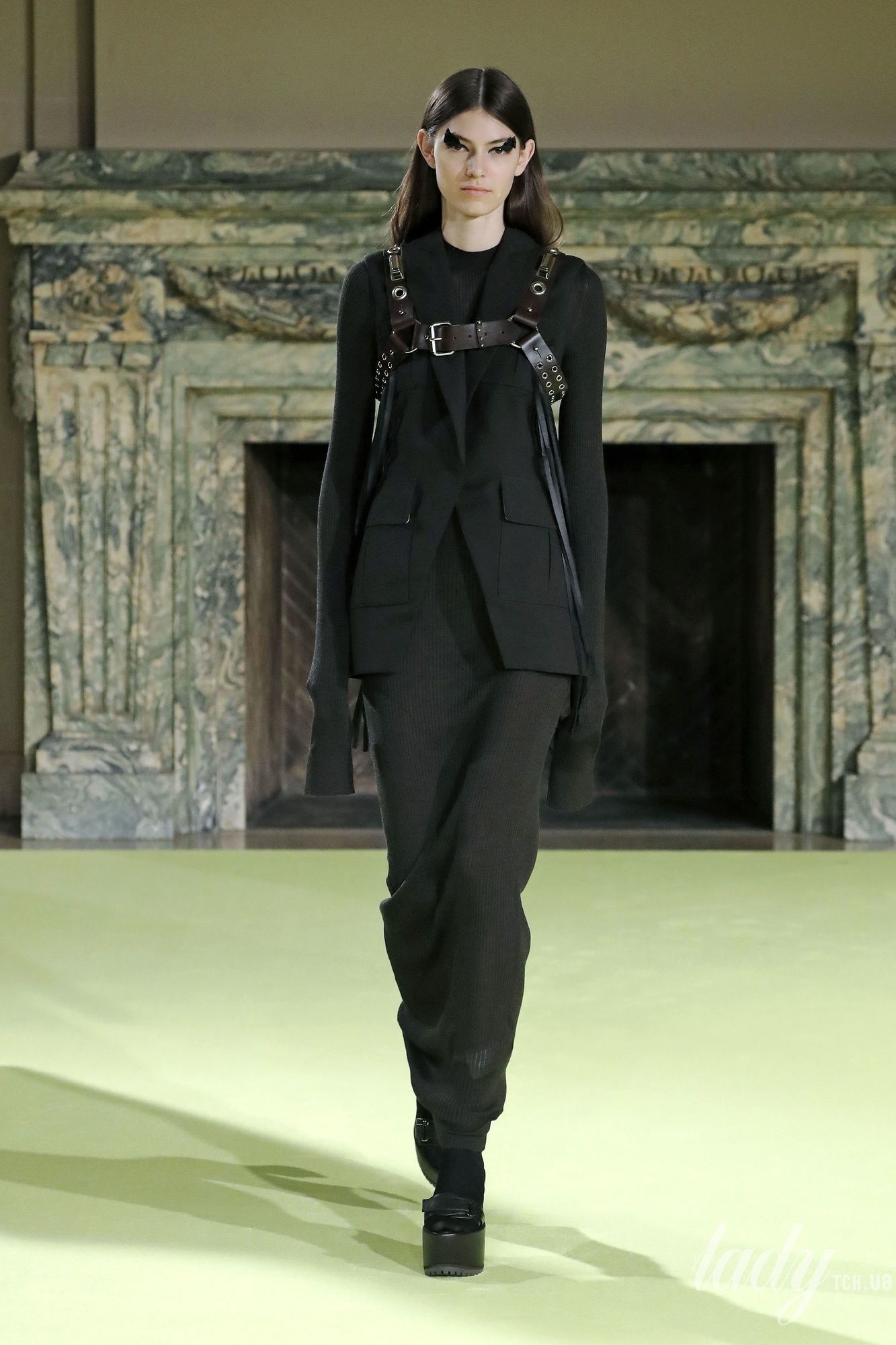 Коллекция Vera Wang прет-а-порте сезона осень-зима 2020-2021_13