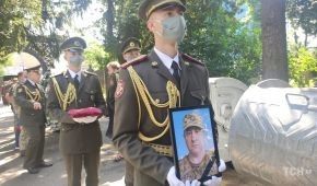 У Києві попрощались із загиблим на Донбасі бійцем із позивним "Старий"