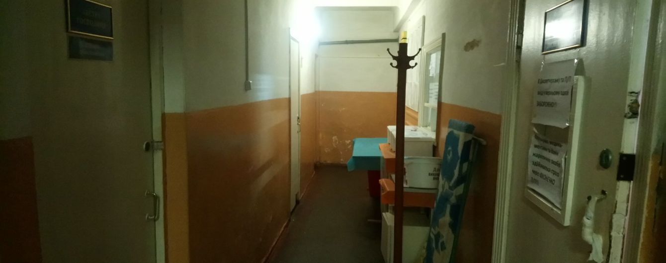 Вспышка коронавируса на станции скорой помощи в Виннице: власть умалчивает, а медики продолжают ездить на вызовы