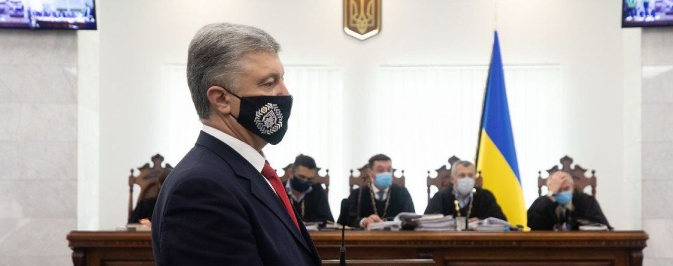 Собирает рейтинги на хайпе: Зеленский прокомментировал дела против Порошенко