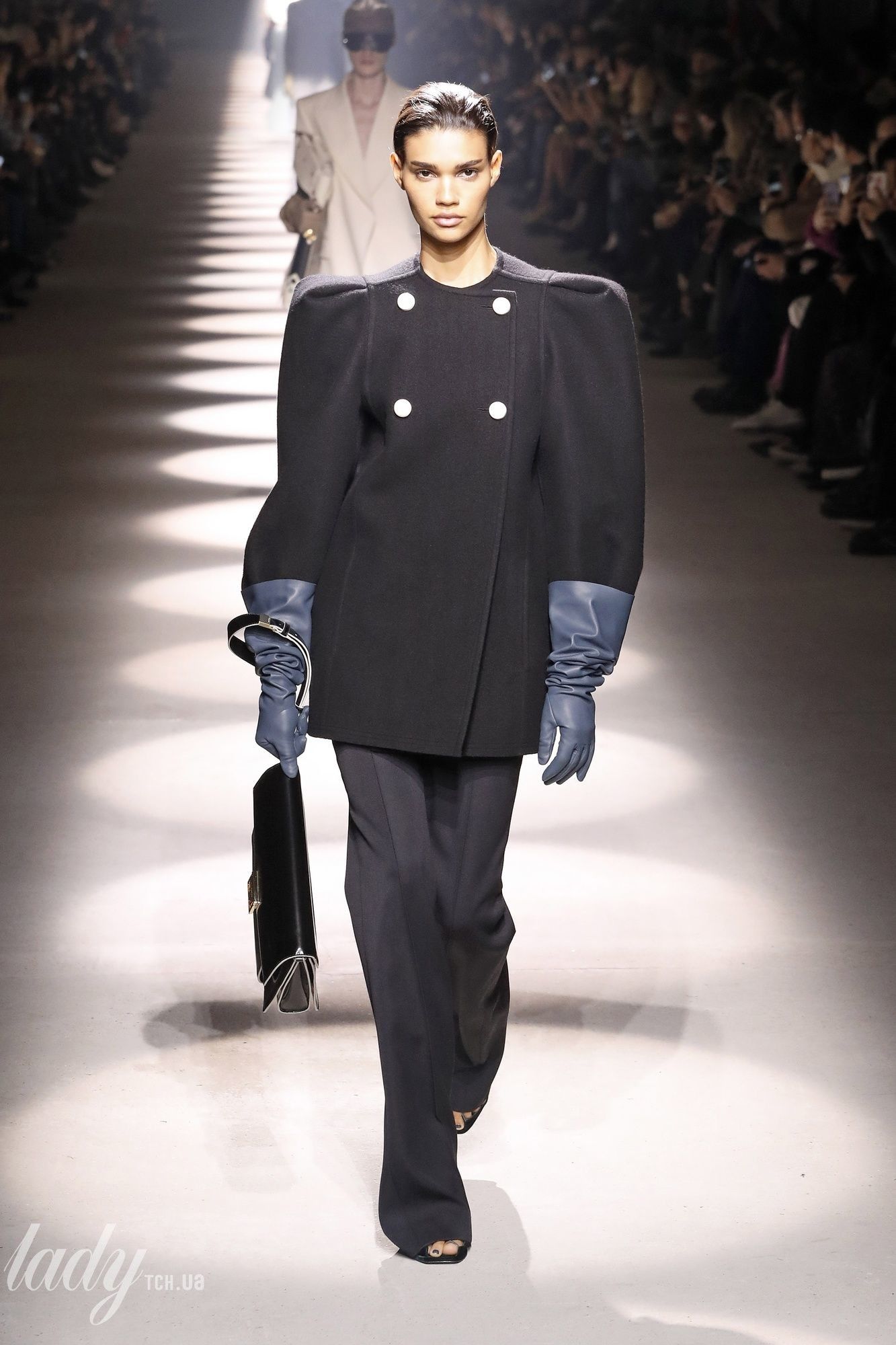 Коллекция Givenchy прет-а-порте сезона осень-зима 2020-2021_8
