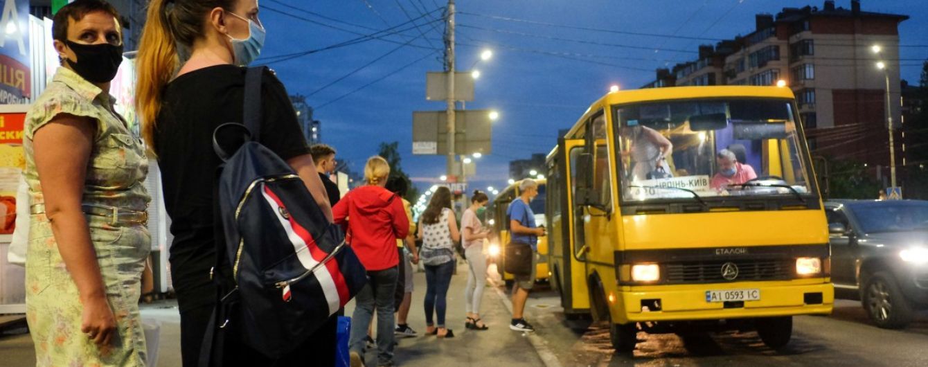 Шмигаль заявив, що Україні доведеться червень та липень прожити у карантинних обмеженнях