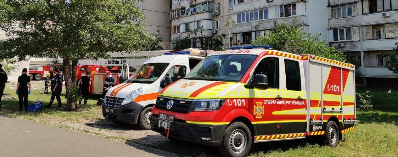 Кількість жертв вибуху в багатоповерхівці у Києві зросла: відео з місця події