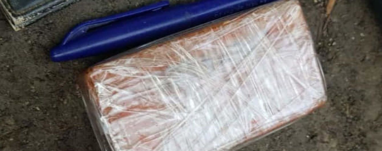 У Кривому Розі в авто вибухнув електродетонатор, постраждав чоловік