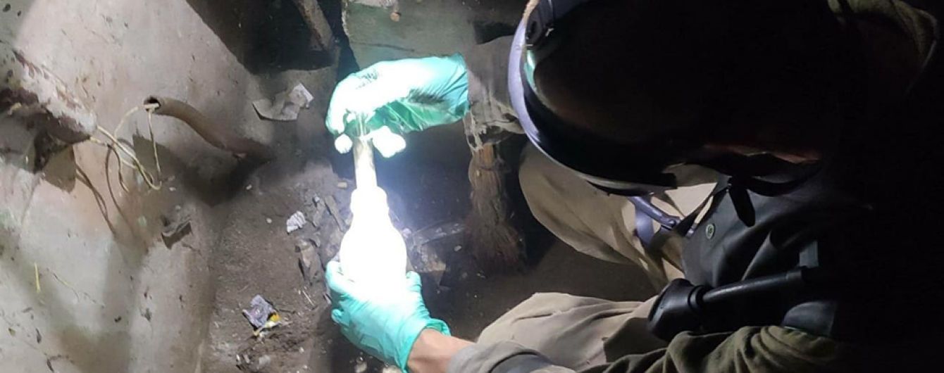 В Каменском в лифте многоэтажки и вблизи собрали около килограмма ртути