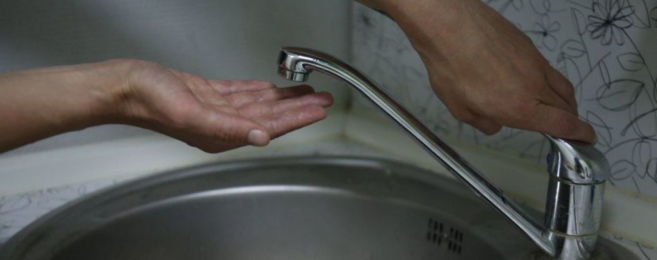 У Чернівцях через повінь почали відключати воду