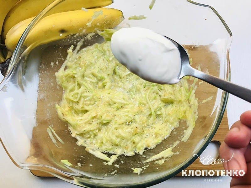 Оладьи из кабачков с бананом_4