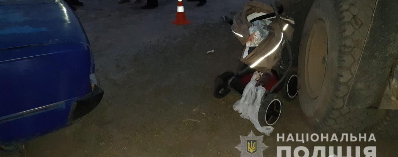 У Харкові чоловіки вбили немовля, поки штовхали неробоче авто