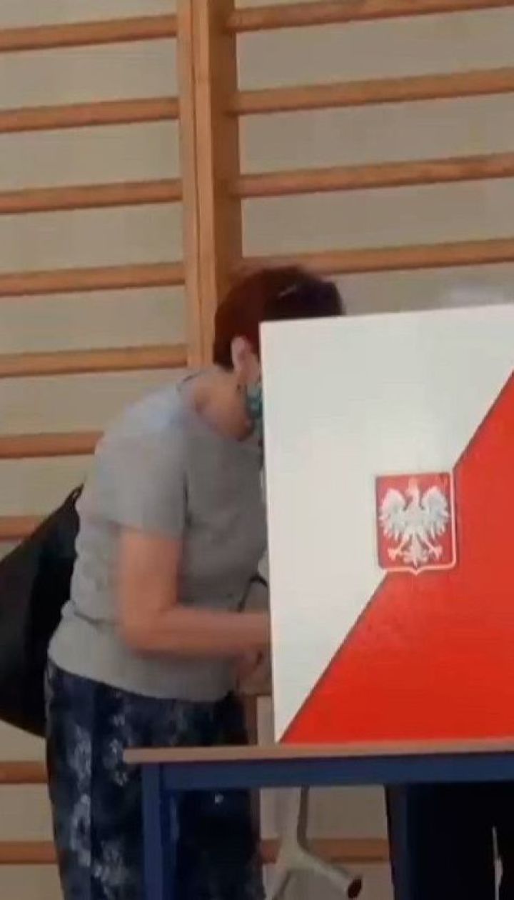 Выборы в Польше: в первом туре лидирует действующий президент Дуда